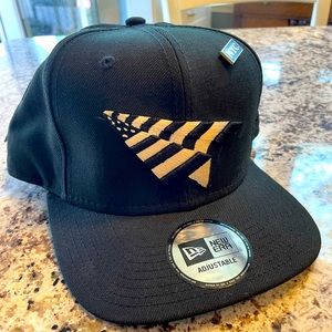 Paper Planes Crown Hat with pin SnapBack